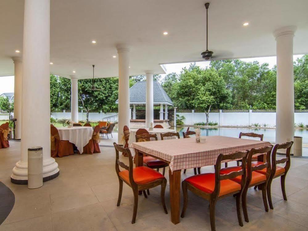 The Kahaani Hotel Ayer Keroh Exterior photo